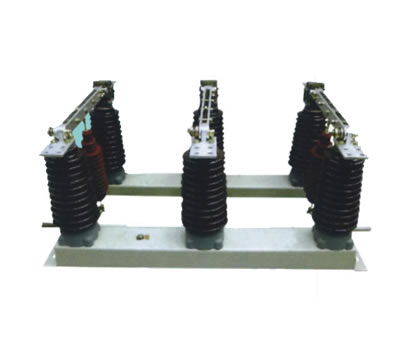 兴熔隔离GN27-40.5C／2000A用于电压35kV的电力系统中