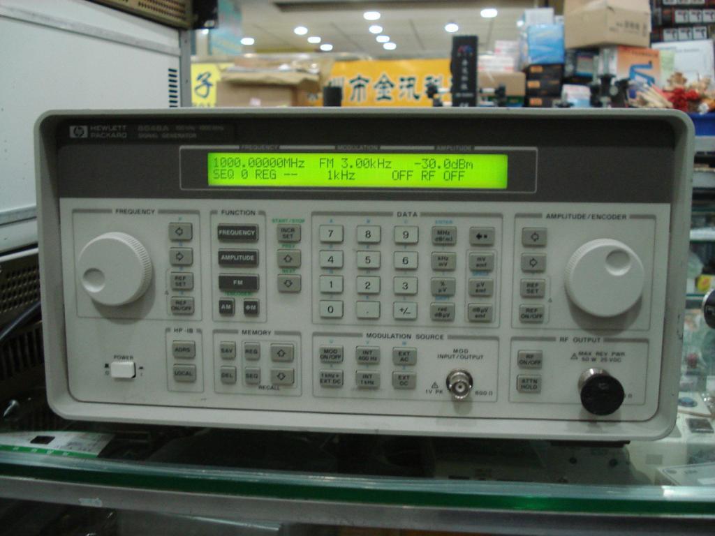 特价HP8647A高频信号发生器  二手射频信号发生器