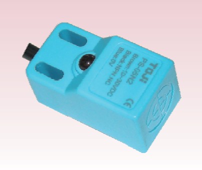 台湾统技电感型接近开关（10～30VDC，PNP型，常闭型）_PS-05P2