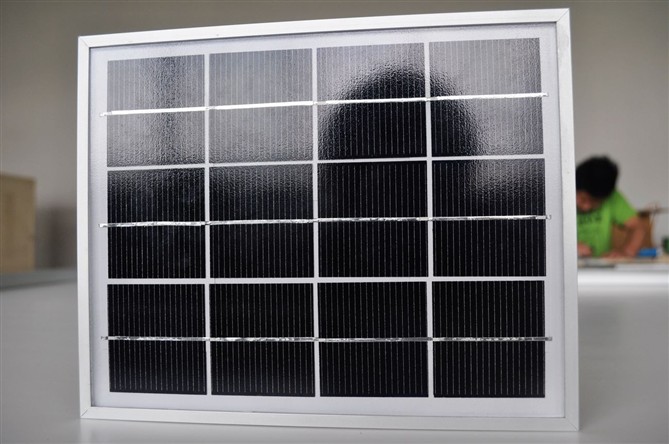 10瓦太阳能电池组件