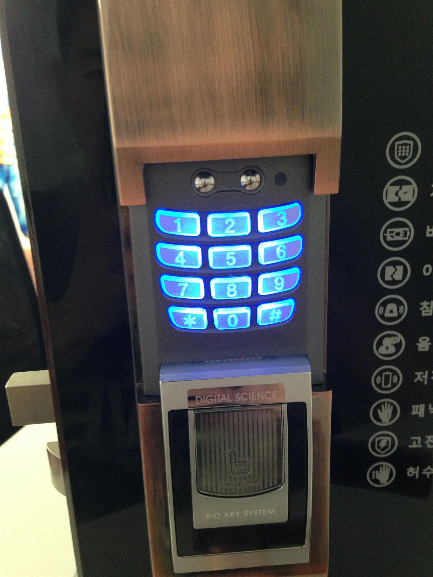 韩国进口指纹锁，类同于iPhone5S的生物指纹技术