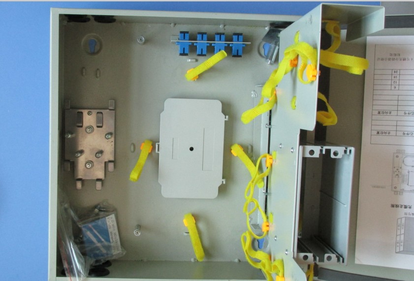 挂杆SMC光纤分光分纤箱